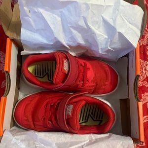 Nike toddler shoes   Barely worn